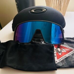 Oakley Gray Polarized lenes Prizm Rare Special Forces Glasses with Case